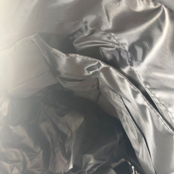 Spoengru Black and White Large Pickleball Tote with Shoe Compartment - Picture 10 of 11